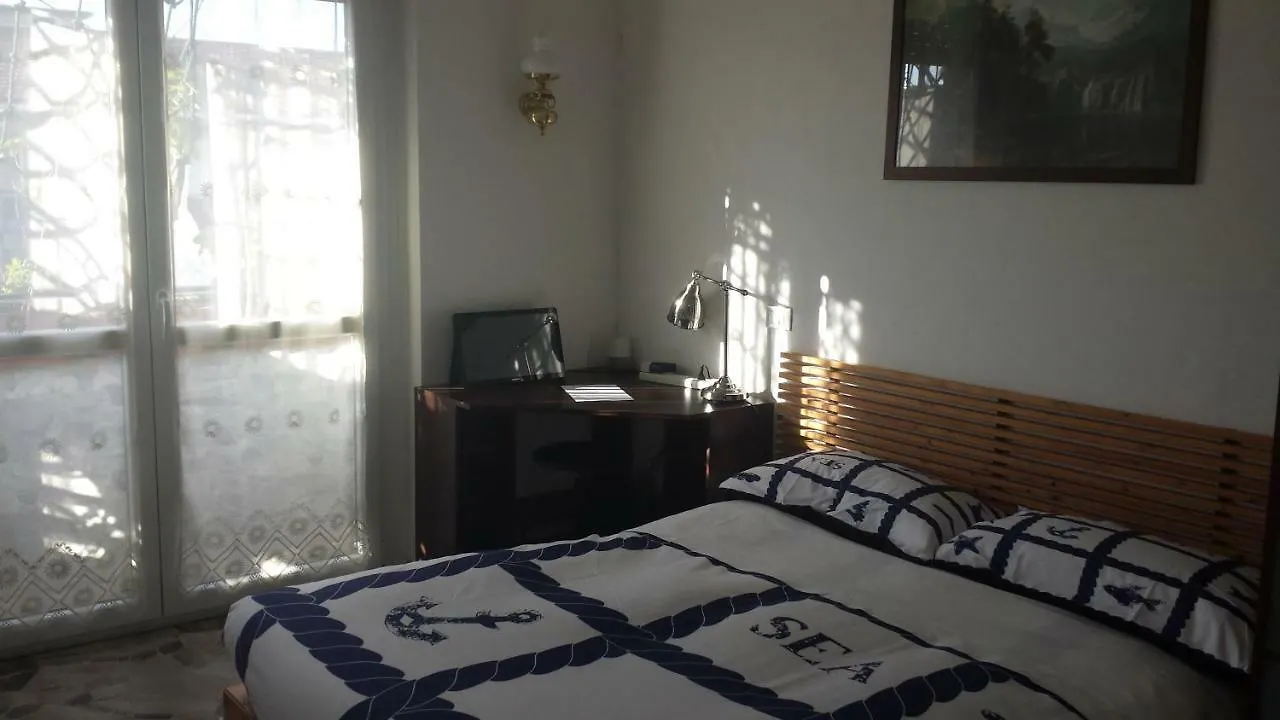 Donnafugata Apartment Milan